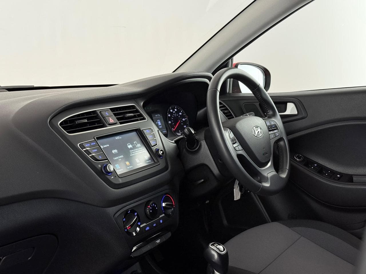 HYUNDAI i20 thumbnail Interior Front