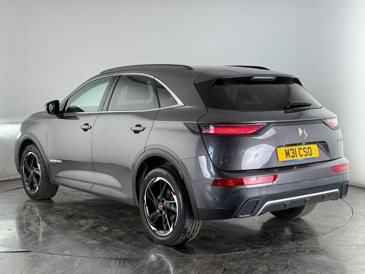 DS 7 Crossback thumbnail Rear Left
