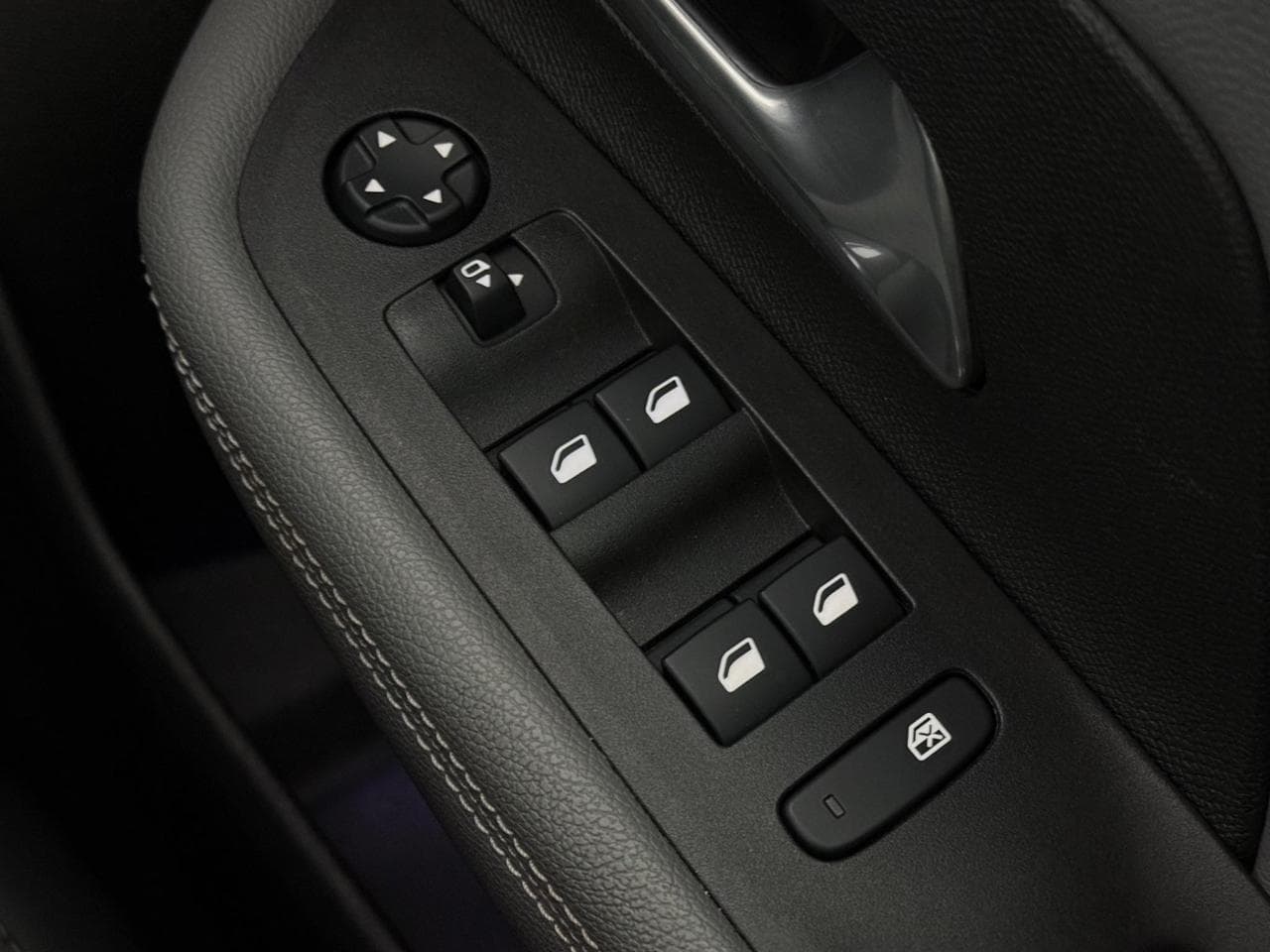 VAUXHALL Mokka thumbnail Misc Controls