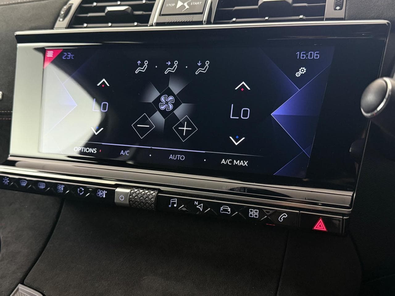 DS 7 Crossback thumbnail Infotainment System