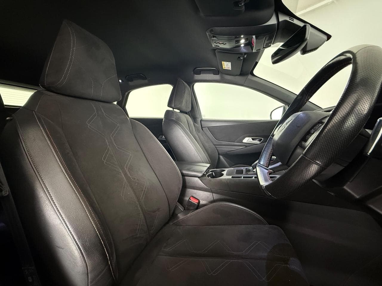 DS 7 Crossback thumbnail Seat Driver