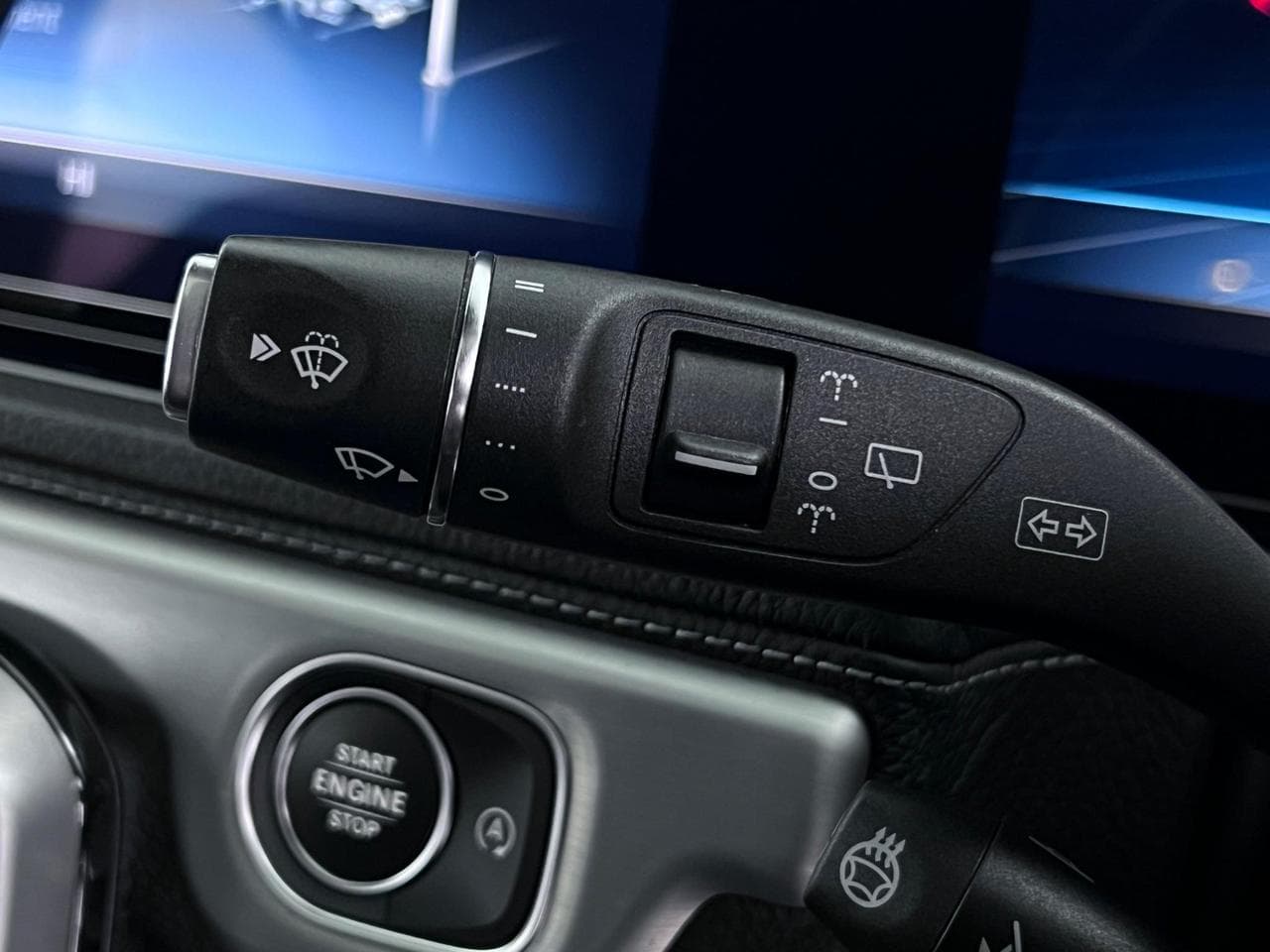MERCEDES-BENZ G-Class thumbnail Misc Controls