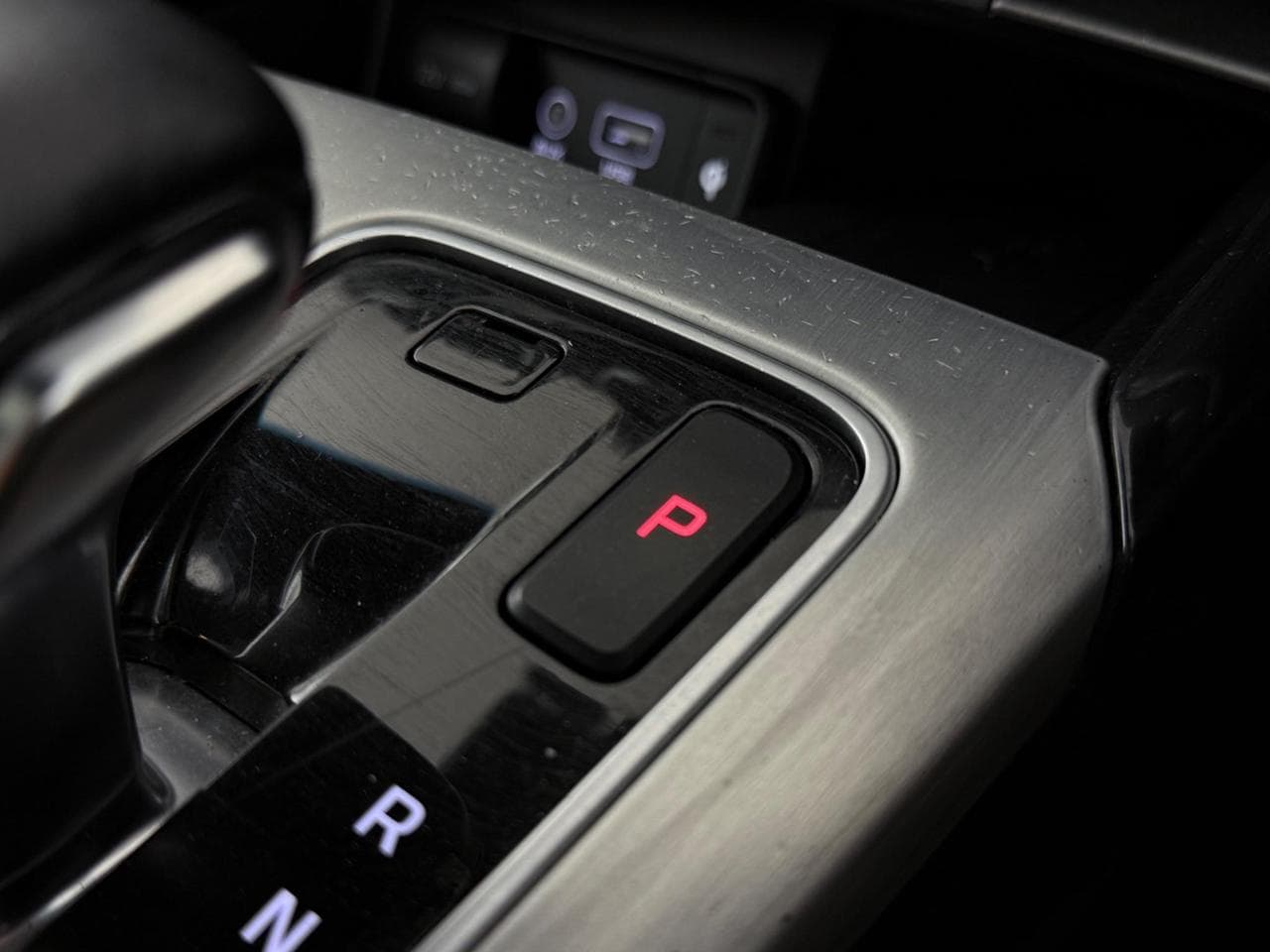 Kia Stinger thumbnail Misc Controls