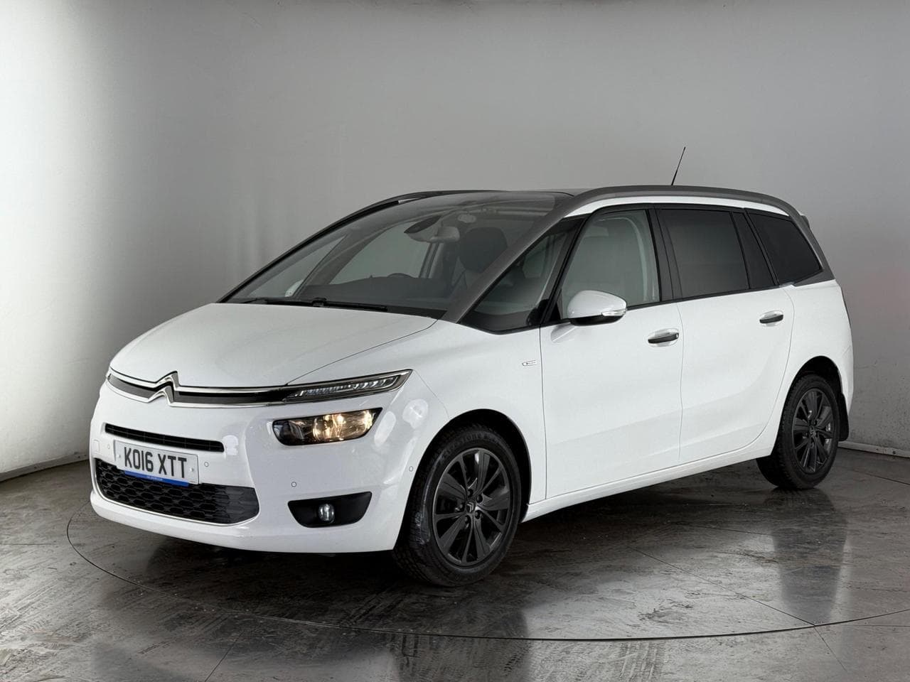 CITROEN C4 Picasso thumbnail Front Left