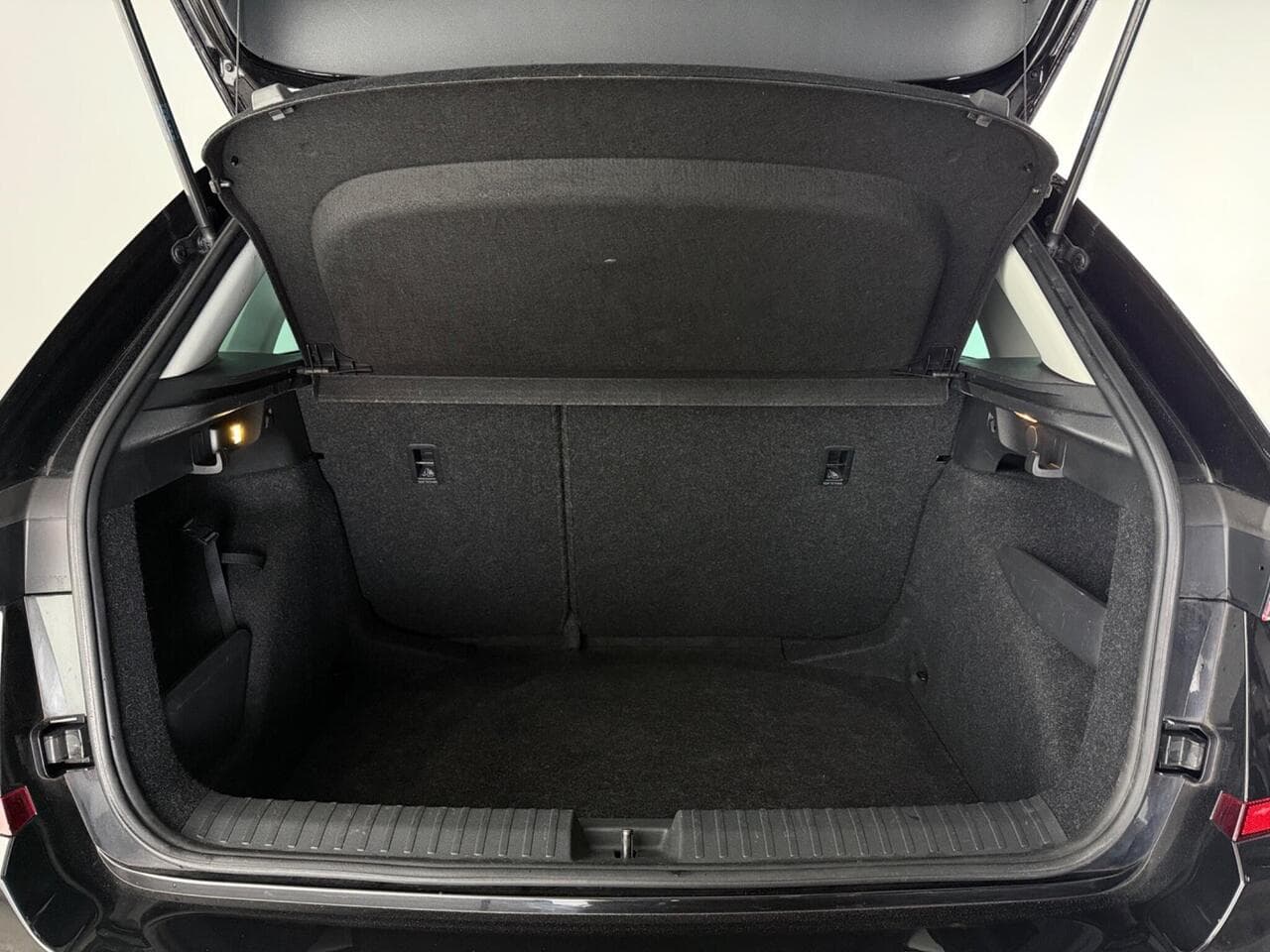 SKODA Kamiq thumbnail Boot