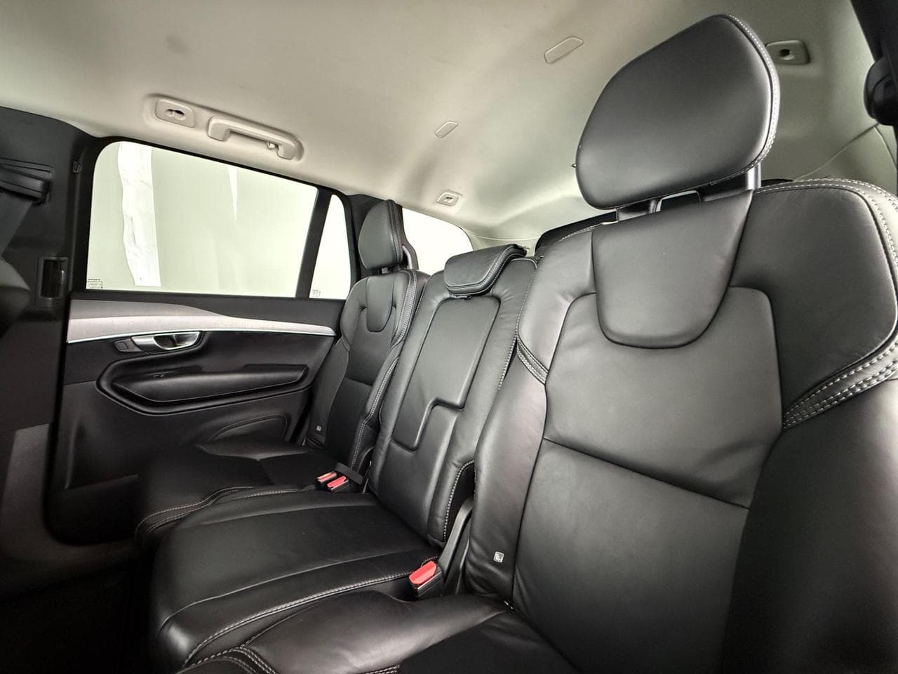VOLVO XC90 thumbnail Seats Rear