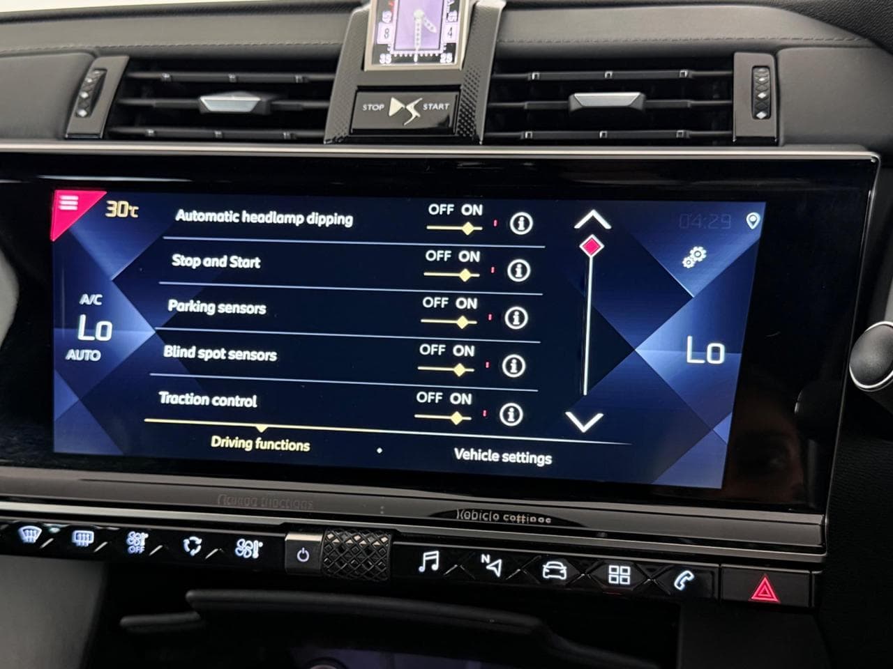 DS 7 Crossback thumbnail Infotainment System
