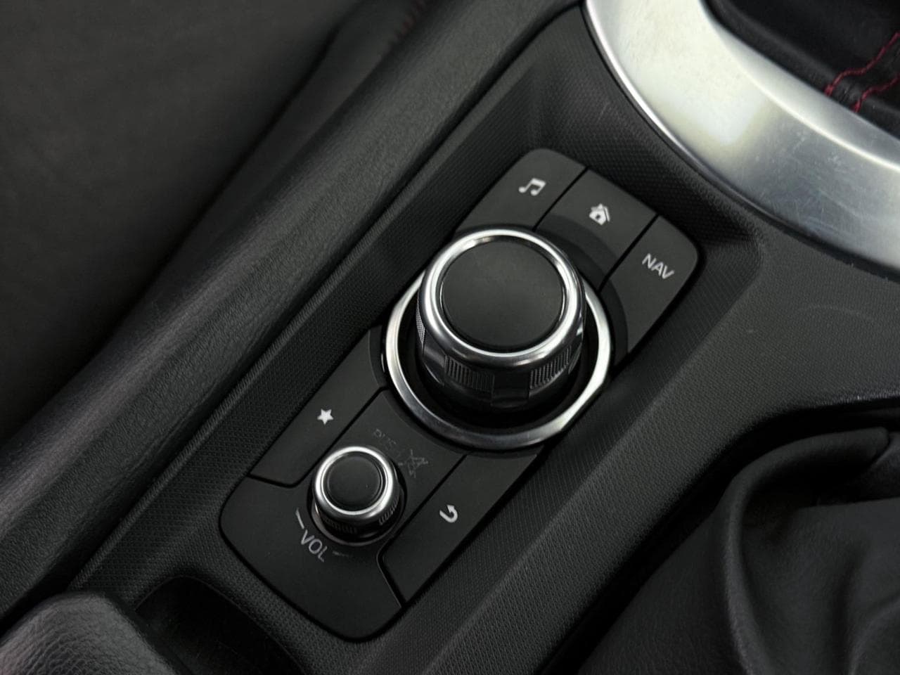 MAZDA MX-5 thumbnail Misc Controls