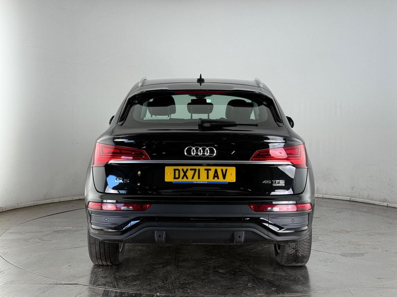 AUDI Q5 thumbnail Rear