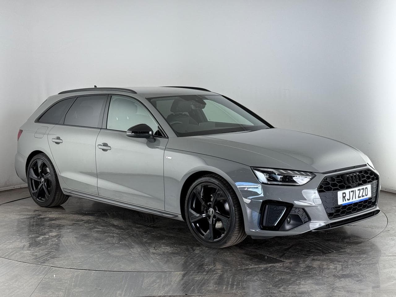 AUDI A4 - AUDI A4 2.0 TFSI 35 Black Edition S Tronic Euro 6 (s/s) 5dr