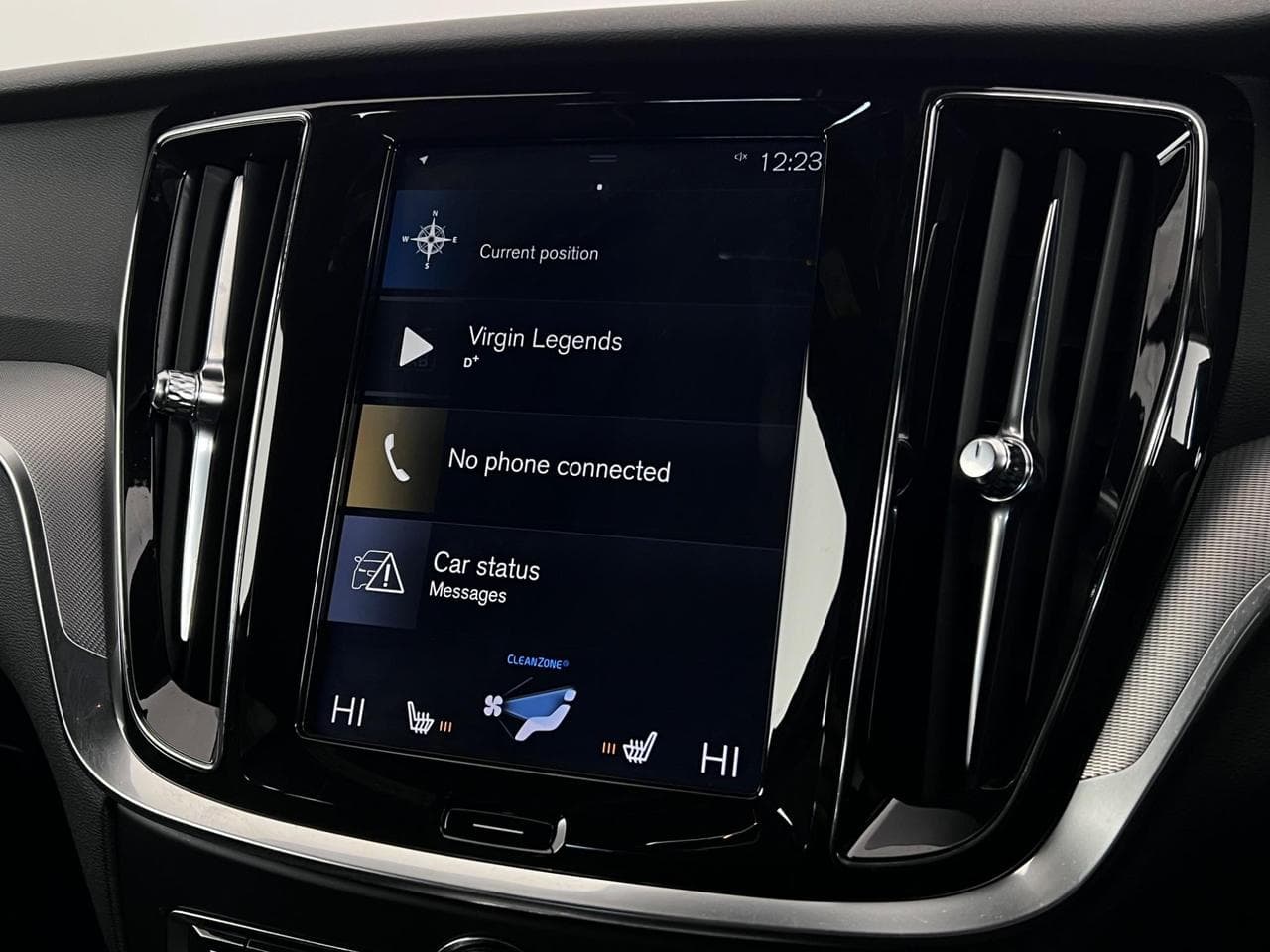 VOLVO S60 thumbnail Infotainment System