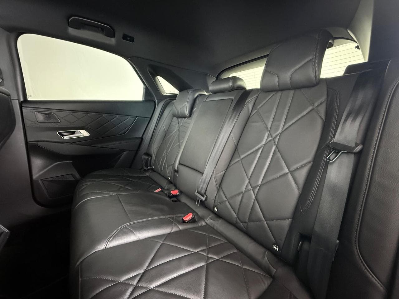 DS 7 Crossback thumbnail Seats Rear