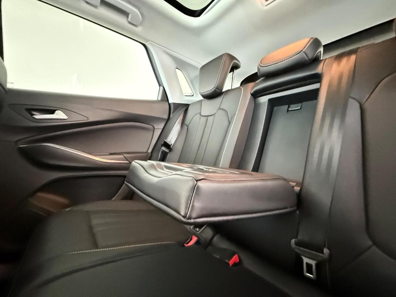 VAUXHALL Grandland X thumbnail Seats Rear