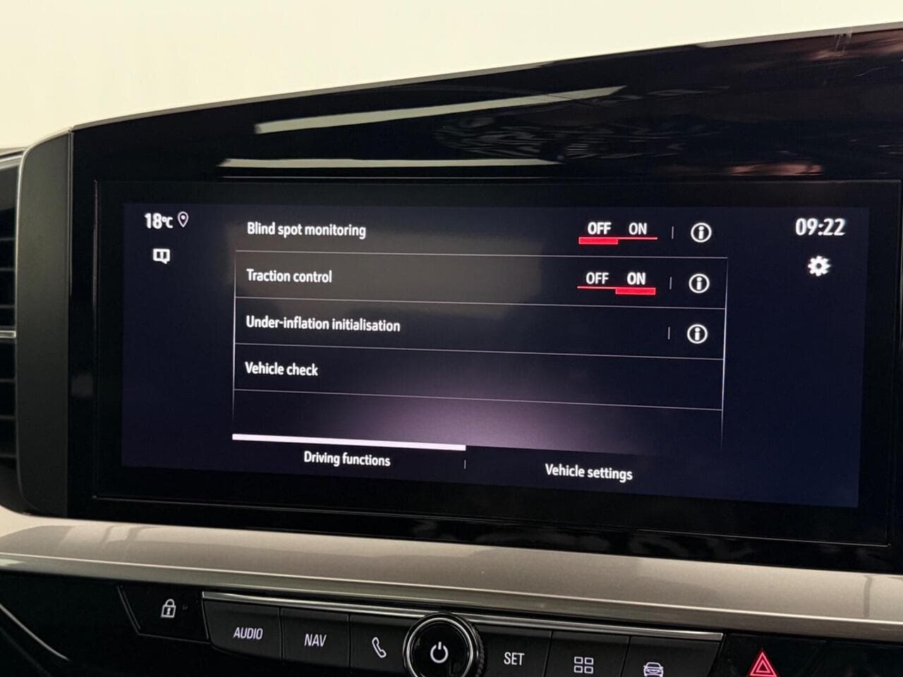 VAUXHALL Mokka thumbnail Infotainment System