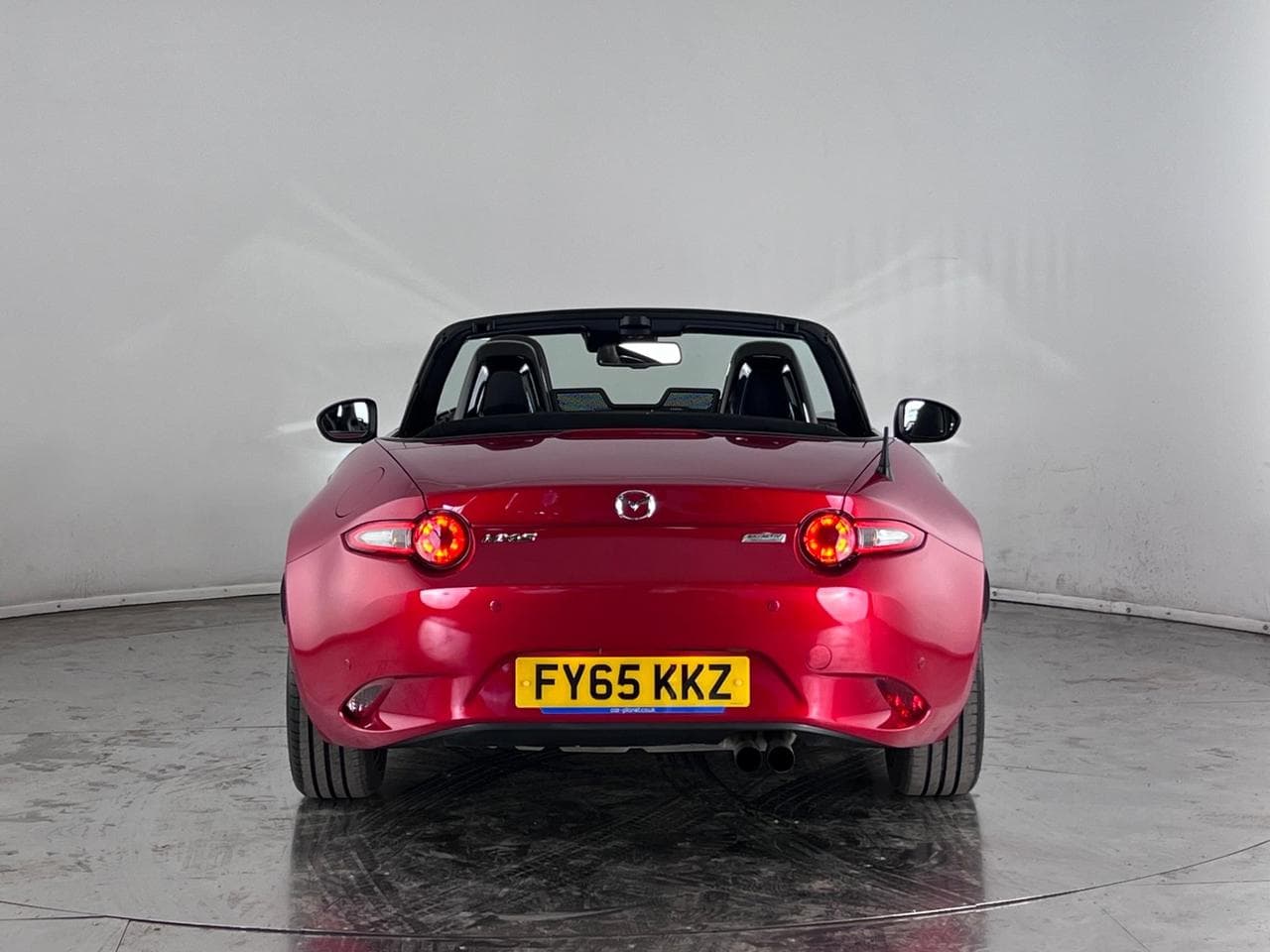 MAZDA MX-5 thumbnail Rear