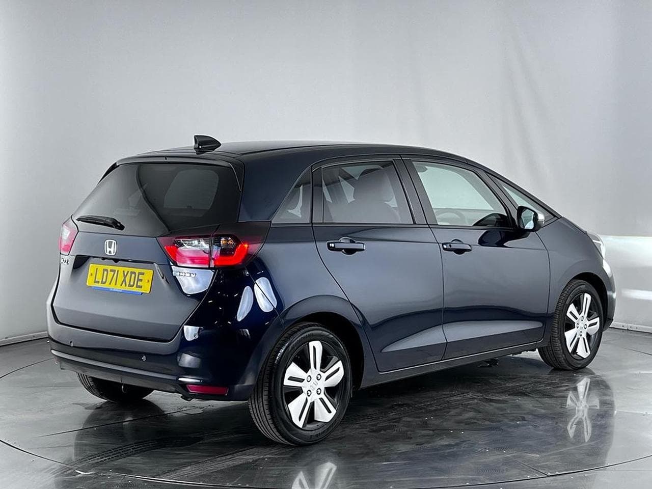 HONDA JAZZ thumbnail Rear Right