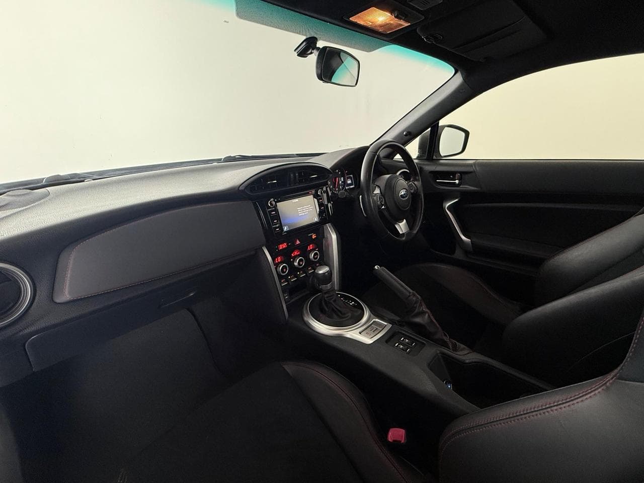 SUBARU BRZ thumbnail Interior Front