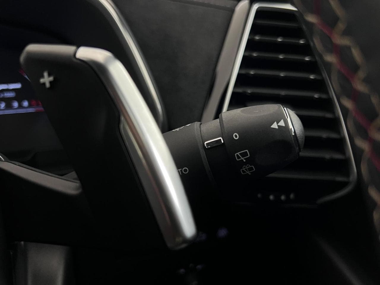 DS 7 Crossback thumbnail Misc Controls