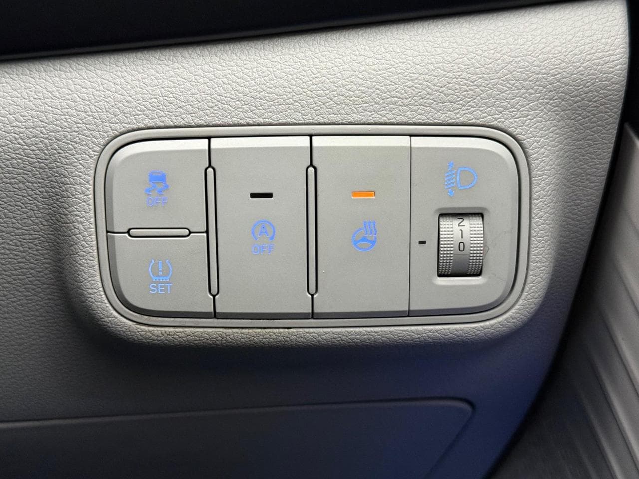 HYUNDAI i20 thumbnail Misc Controls