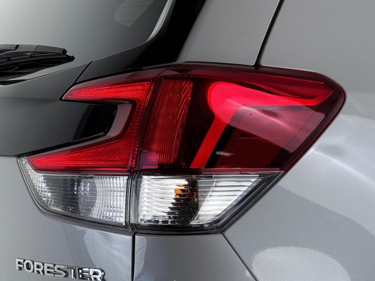 SUBARU Forester thumbnail Lights Rear
