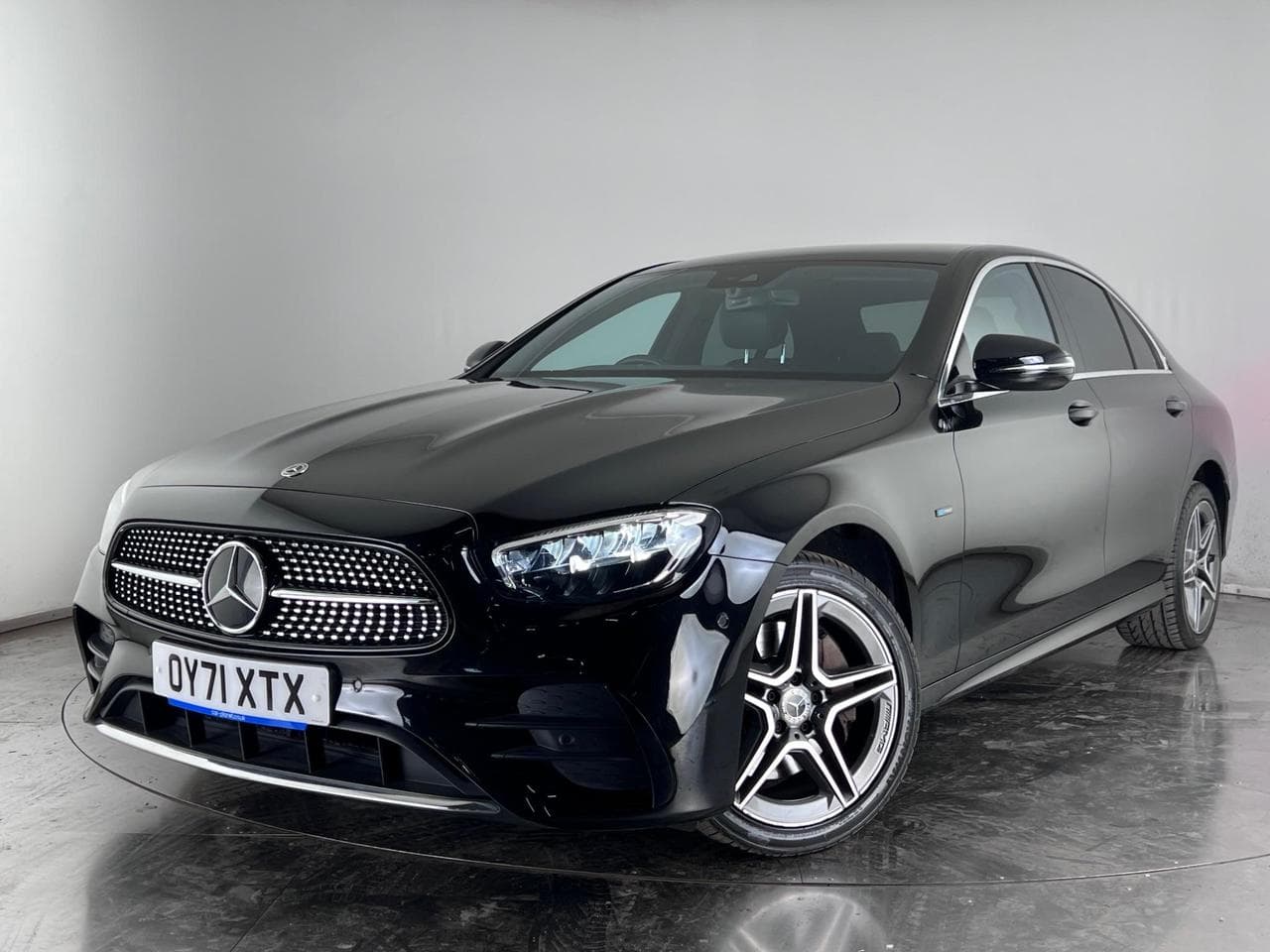 MERCEDES-BENZ E-CLASS thumbnail Front Left