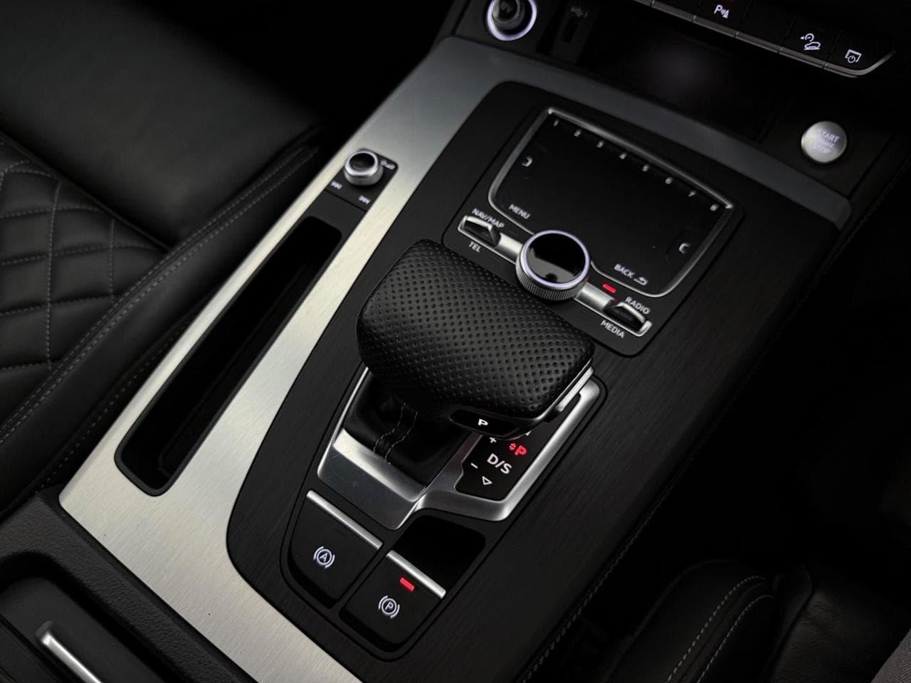 AUDI Q5 thumbnail Misc Controls