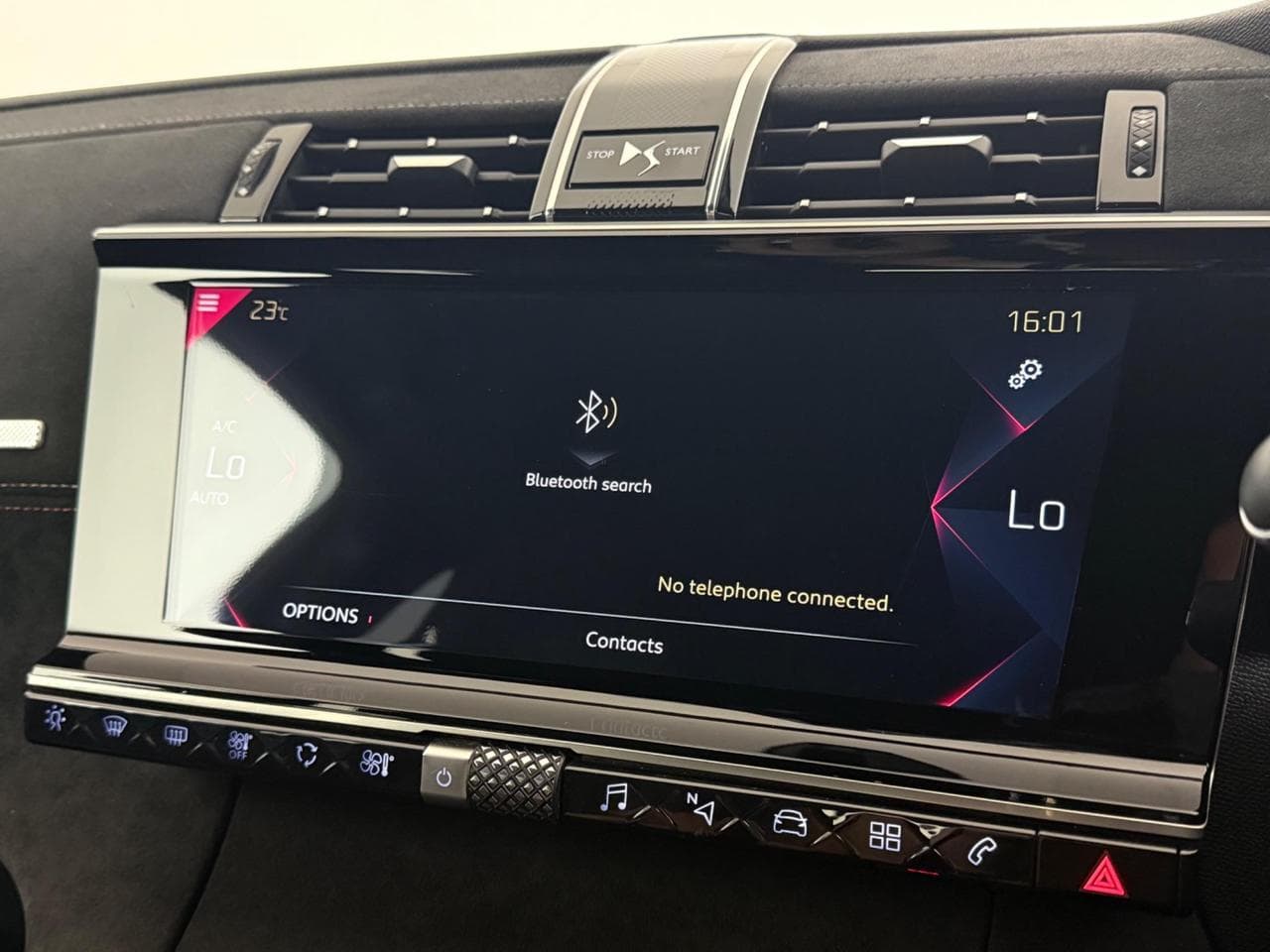 DS 7 Crossback thumbnail Infotainment System