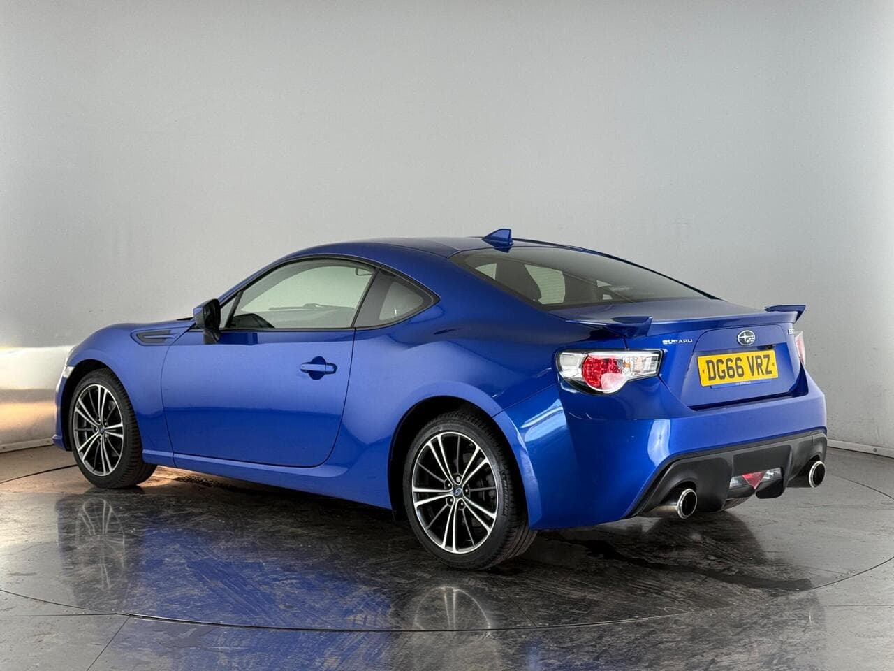 SUBARU BRZ thumbnail Rear Left
