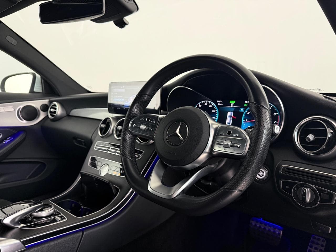 MERCEDES-BENZ C-Class thumbnail Steering Wheel