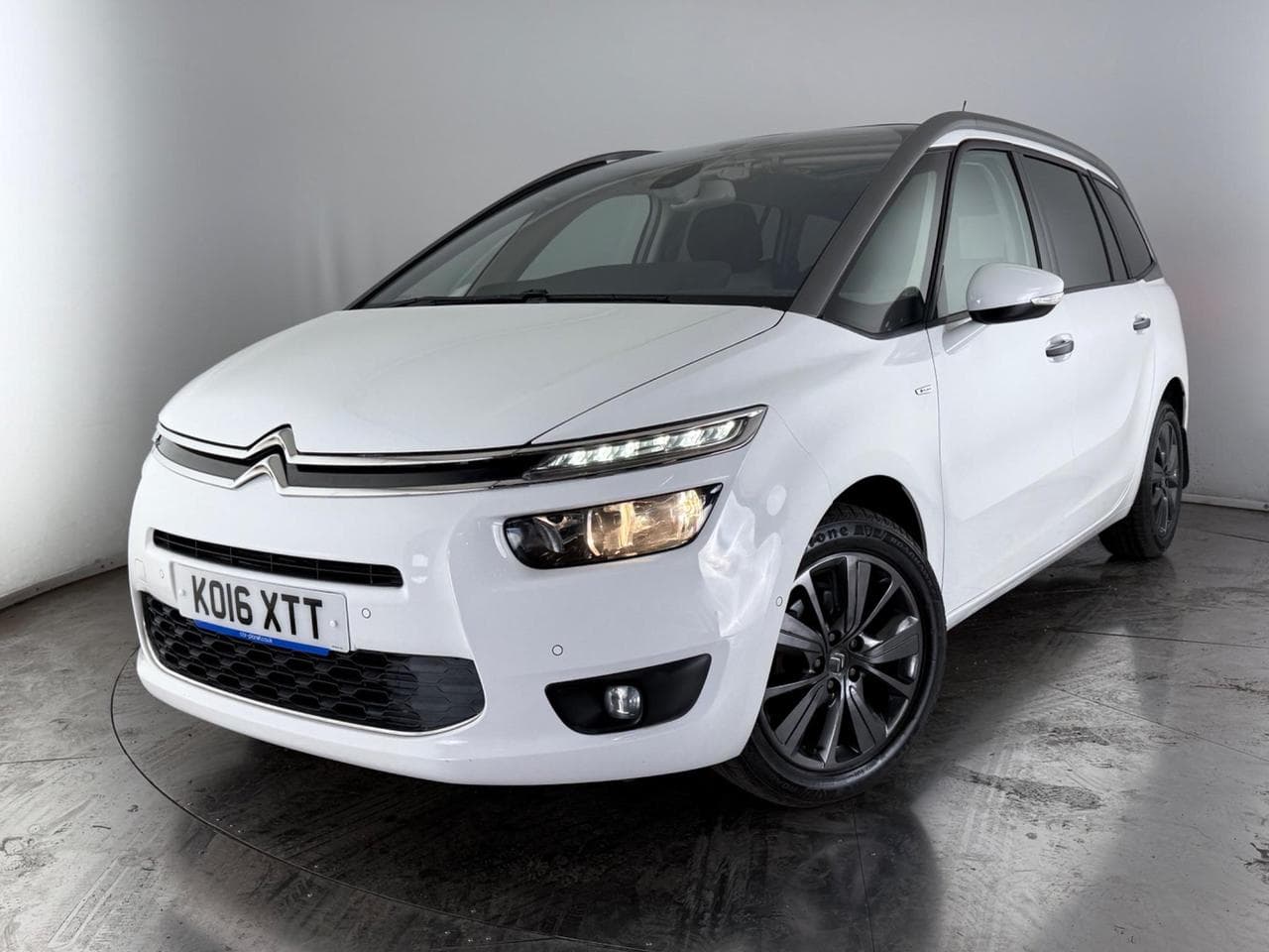 CITROEN C4 Picasso thumbnail Front Left