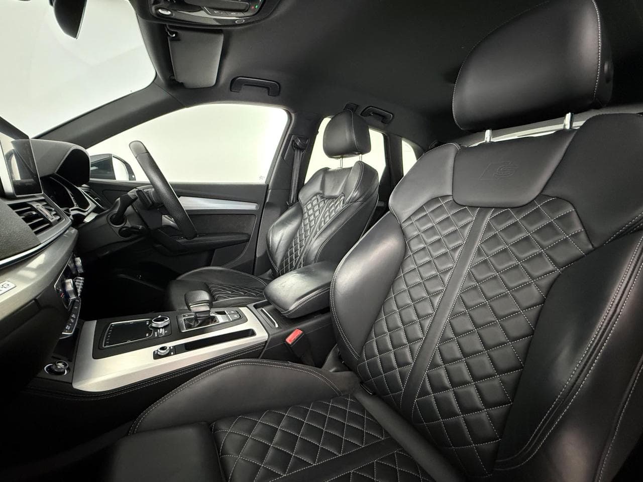 AUDI Q5 thumbnail Seat Front Passenger