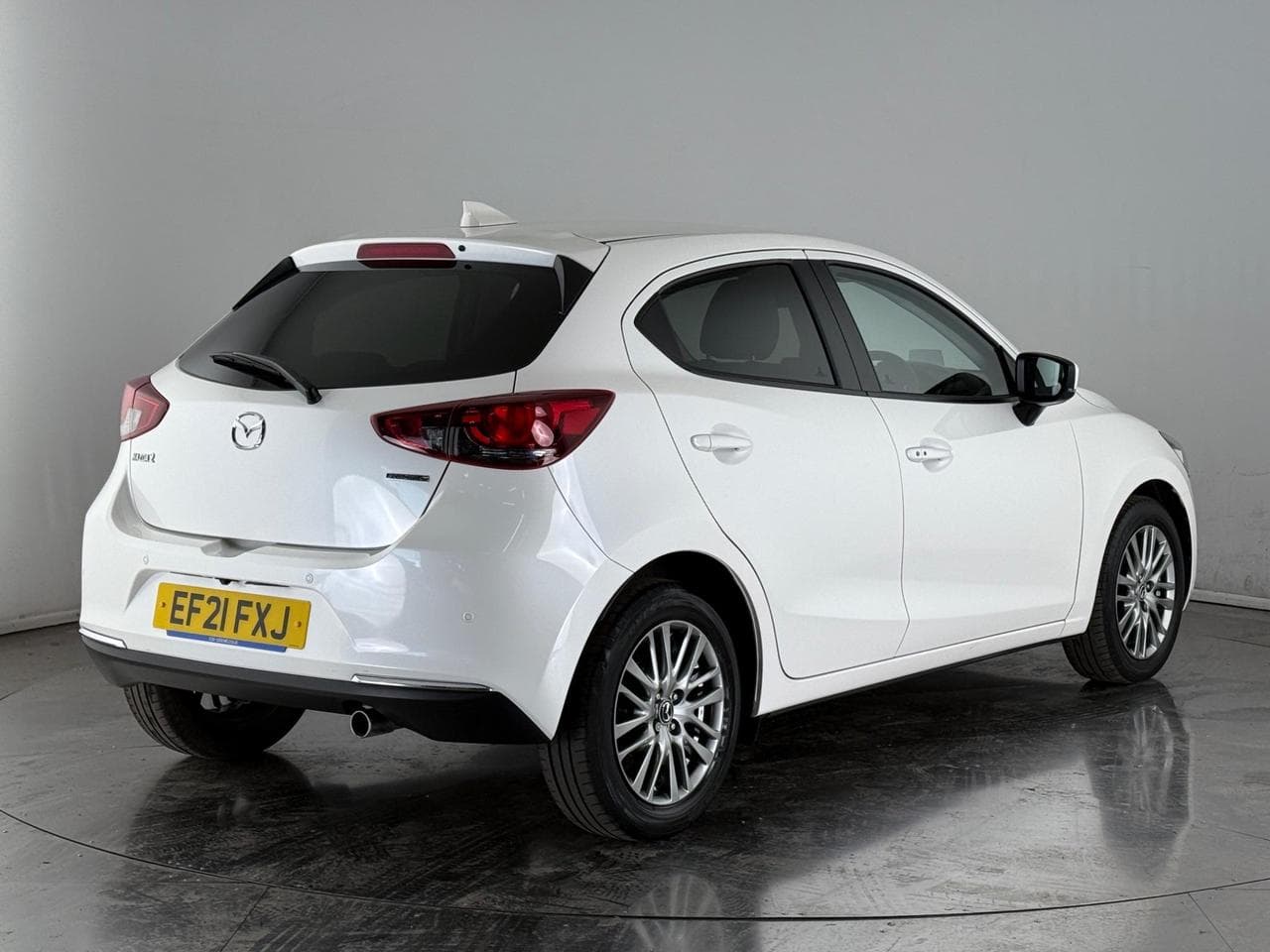 MAZDA 2 thumbnail Rear Right
