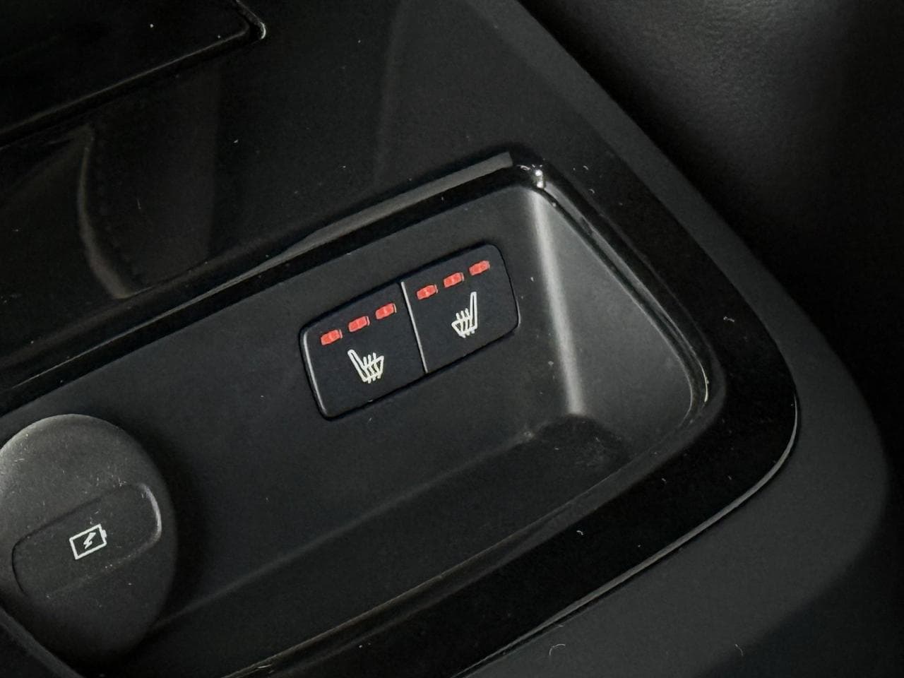 VOLVO S60 thumbnail Misc Controls