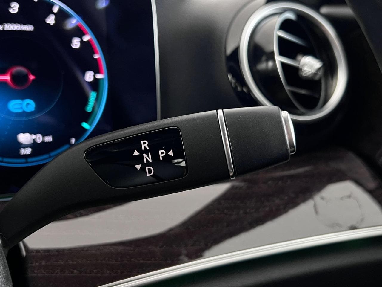 MERCEDES-BENZ E-CLASS thumbnail Misc Controls