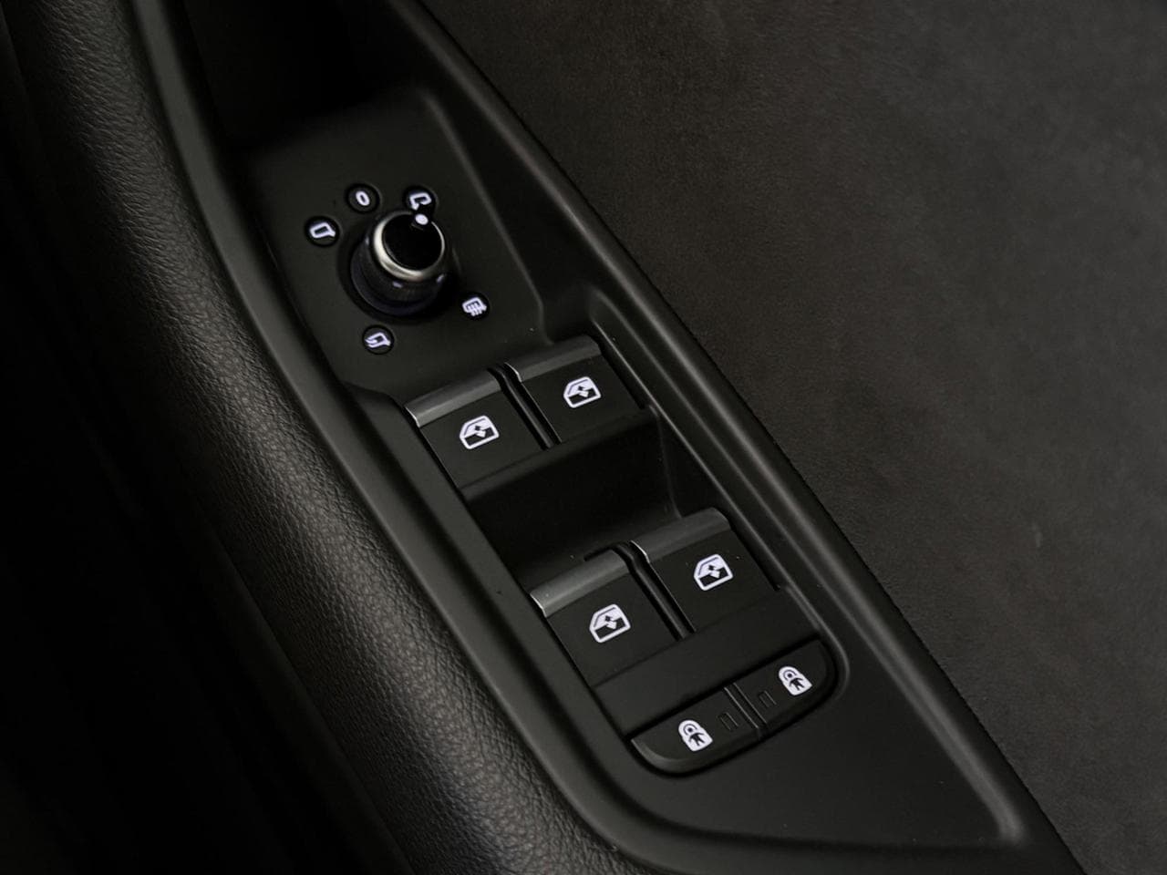 AUDI A4 thumbnail Misc Controls