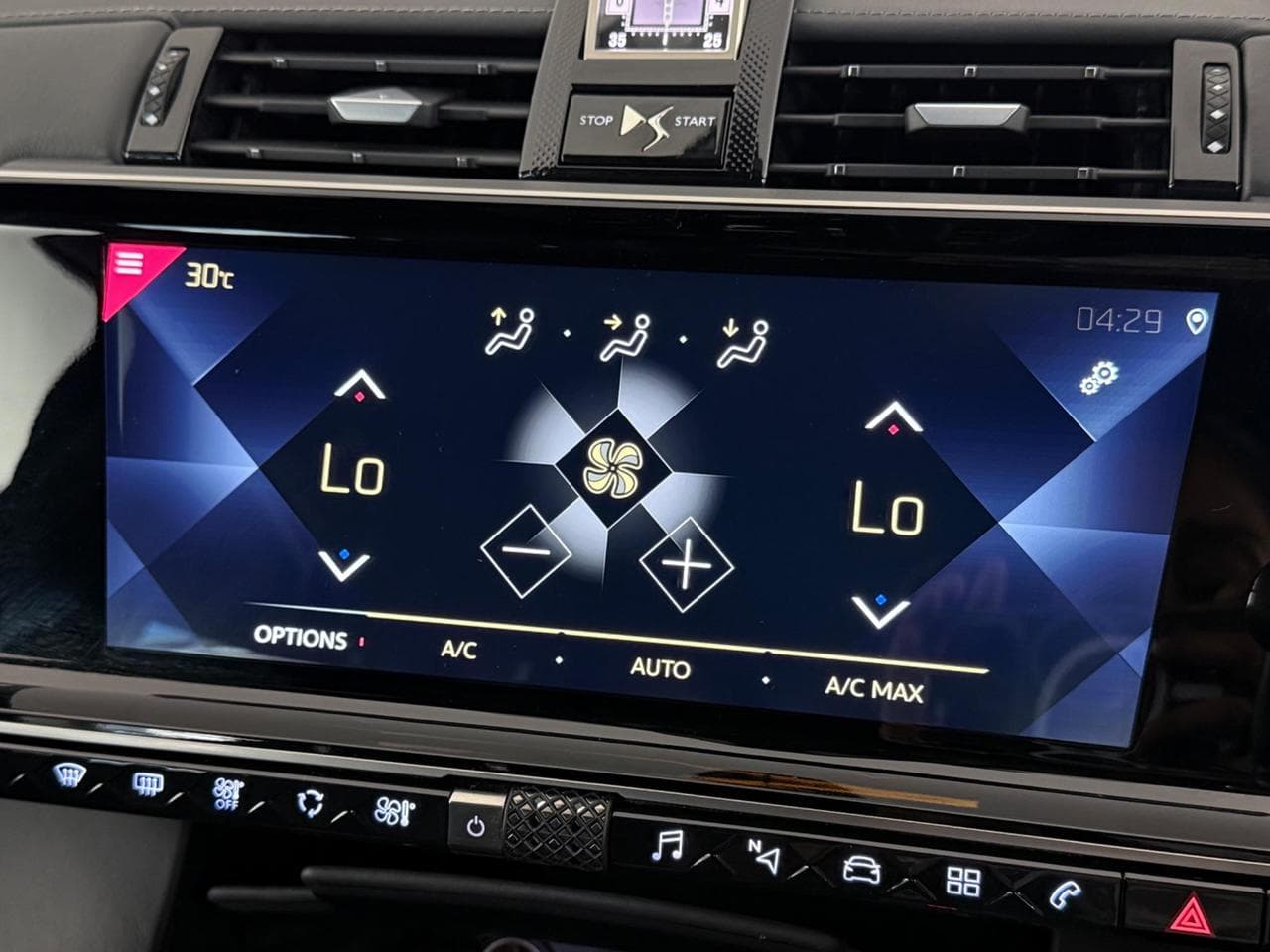 DS 7 Crossback thumbnail Infotainment System