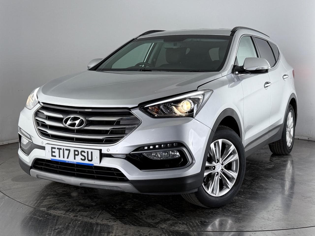 HYUNDAI Santa Fe thumbnail Front Left