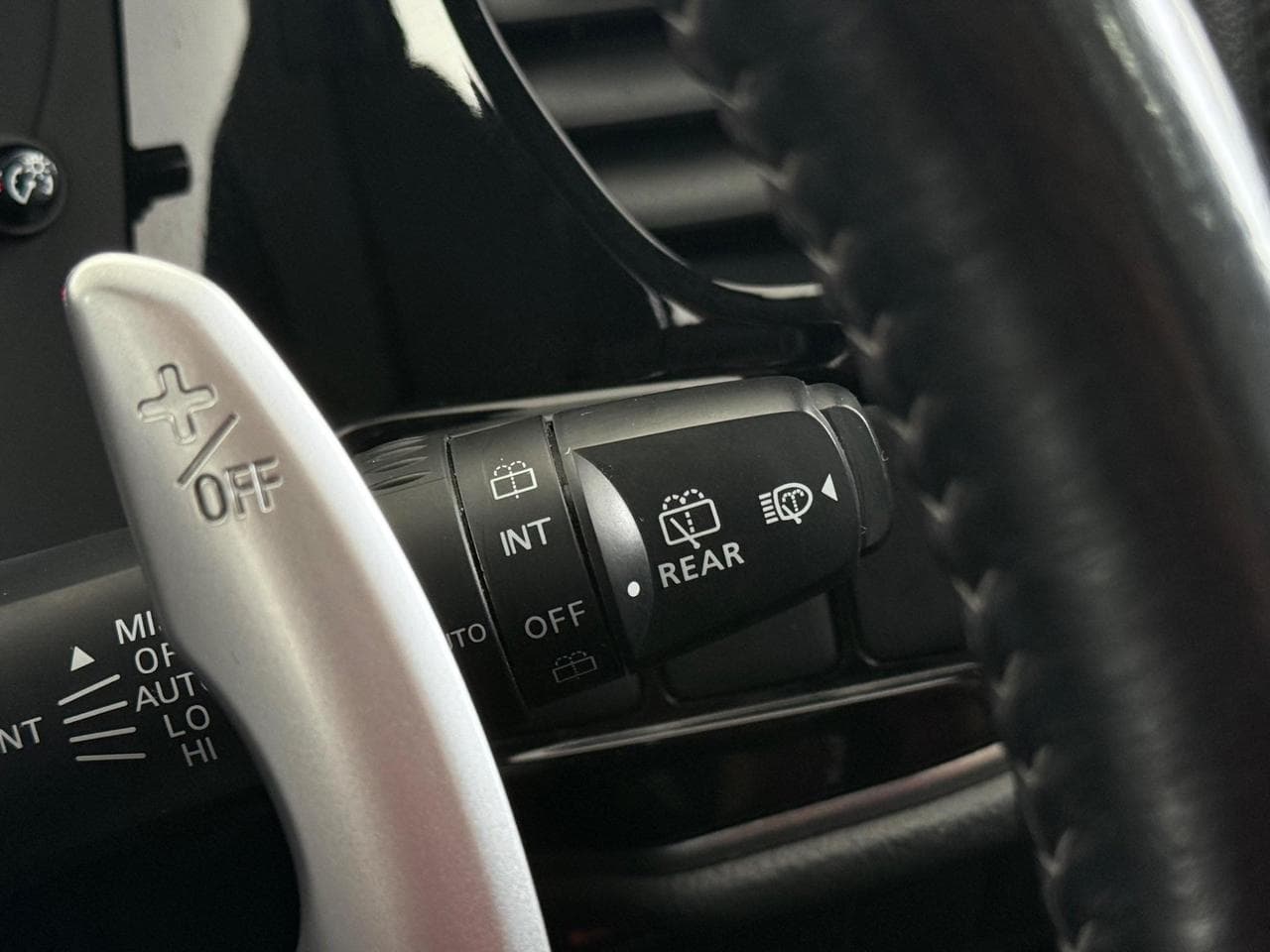 MITSUBISHI Outlander thumbnail Misc Controls