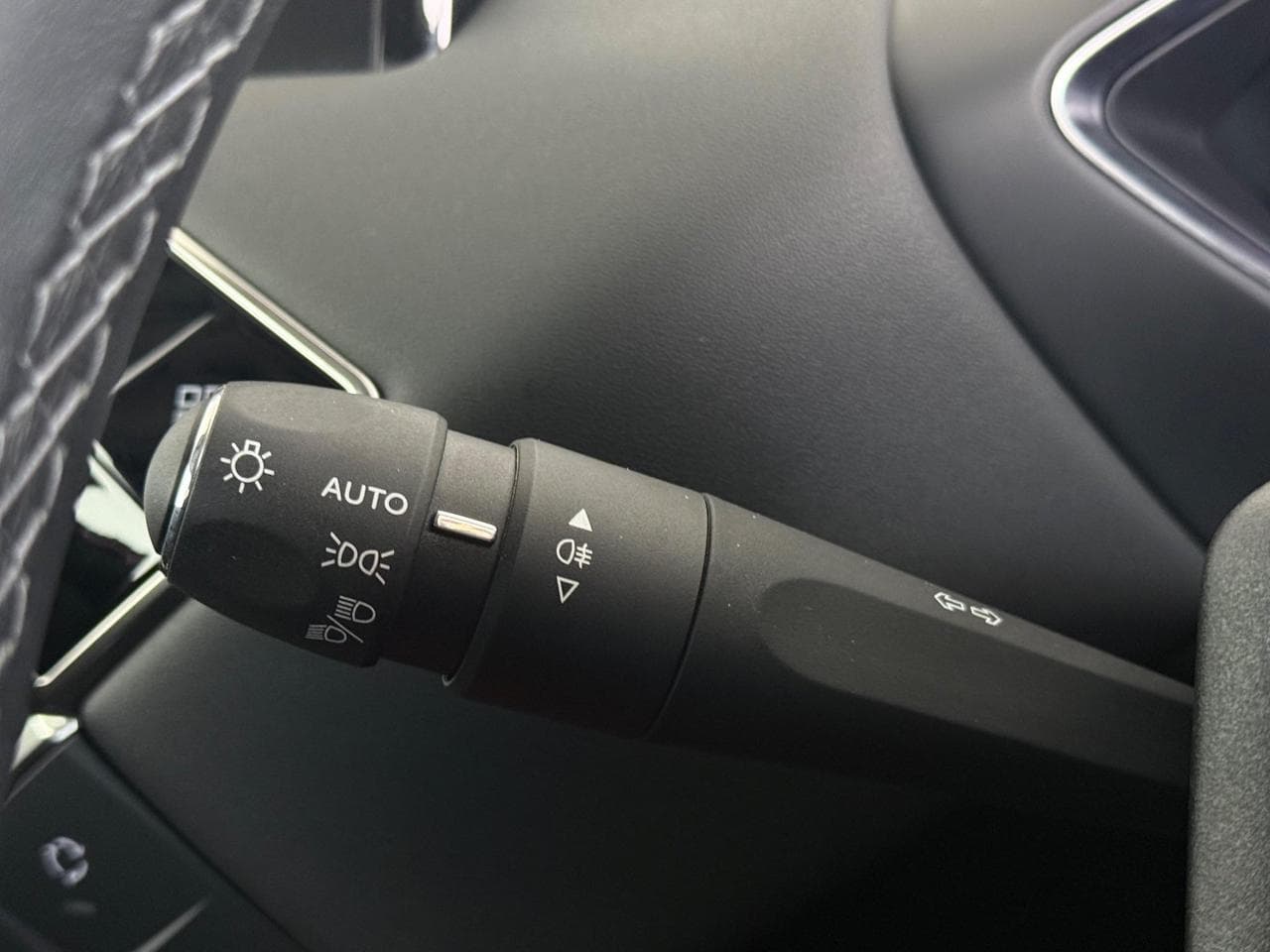 DS 3 Crossback thumbnail Misc Controls