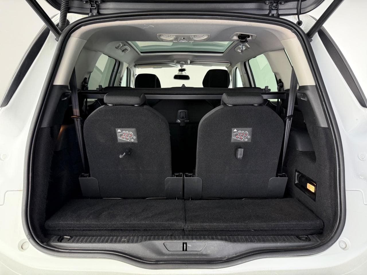 CITROEN C4 Picasso thumbnail Boot