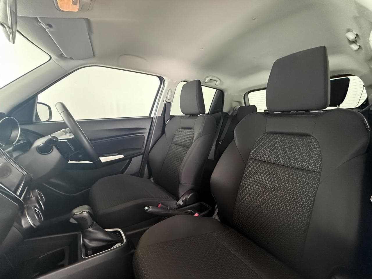 SUZUKI Swift thumbnail Seat Front Passenger