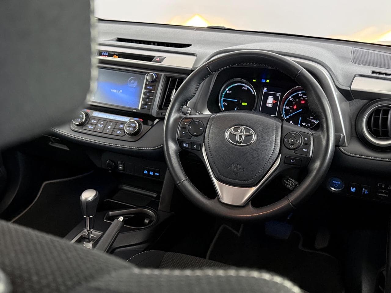 TOYOTA RAV4 thumbnail Steering Wheel