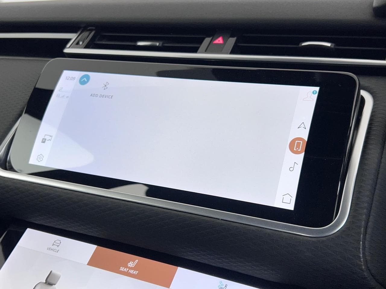 LAND ROVER Range Rover Velar thumbnail Infotainment System