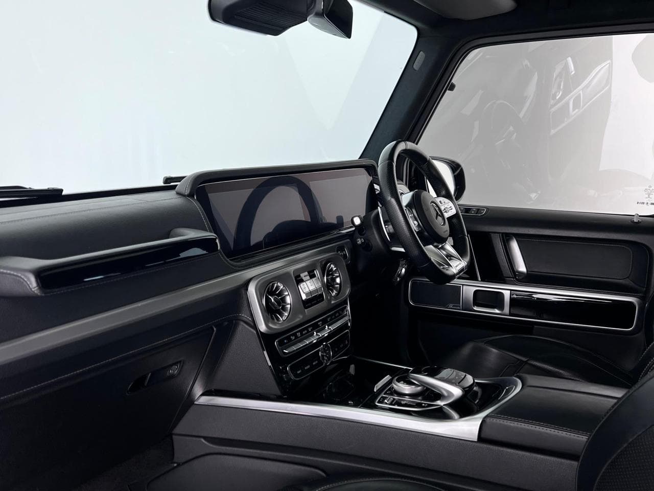 MERCEDES-BENZ G-Class thumbnail Interior Front