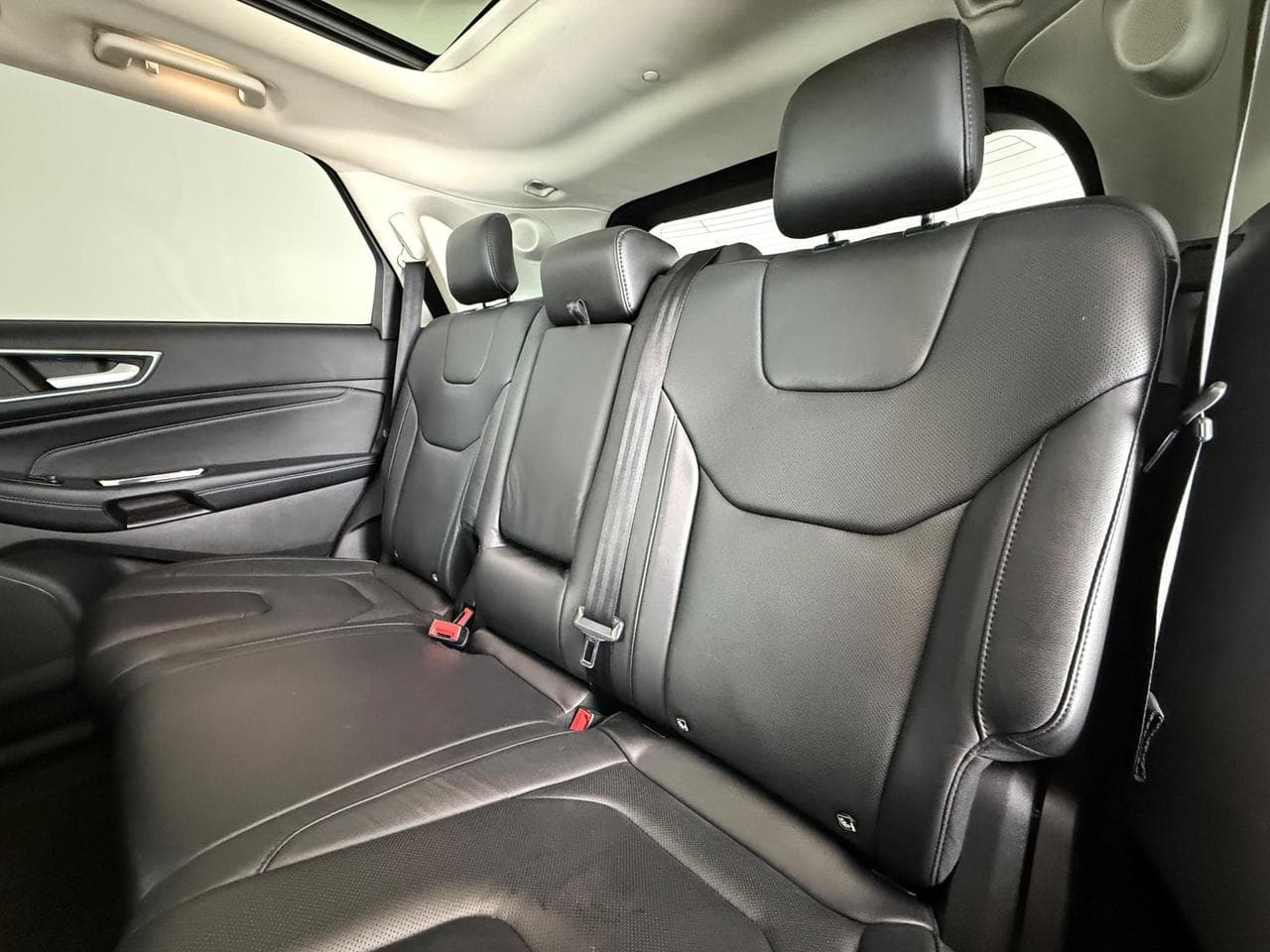 FORD Edge thumbnail Seats Rear