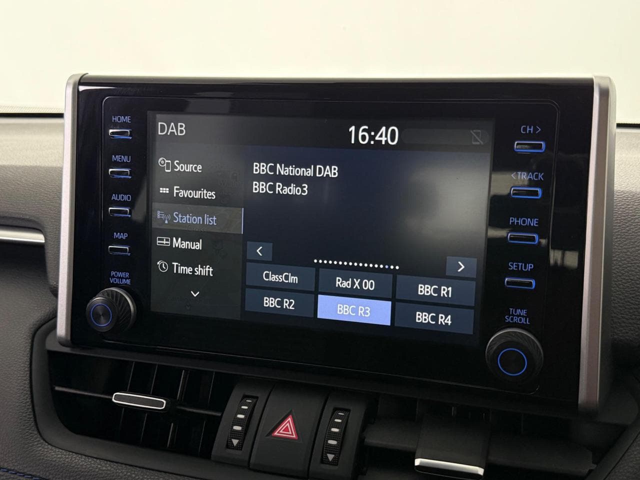 TOYOTA RAV4 thumbnail Infotainment System