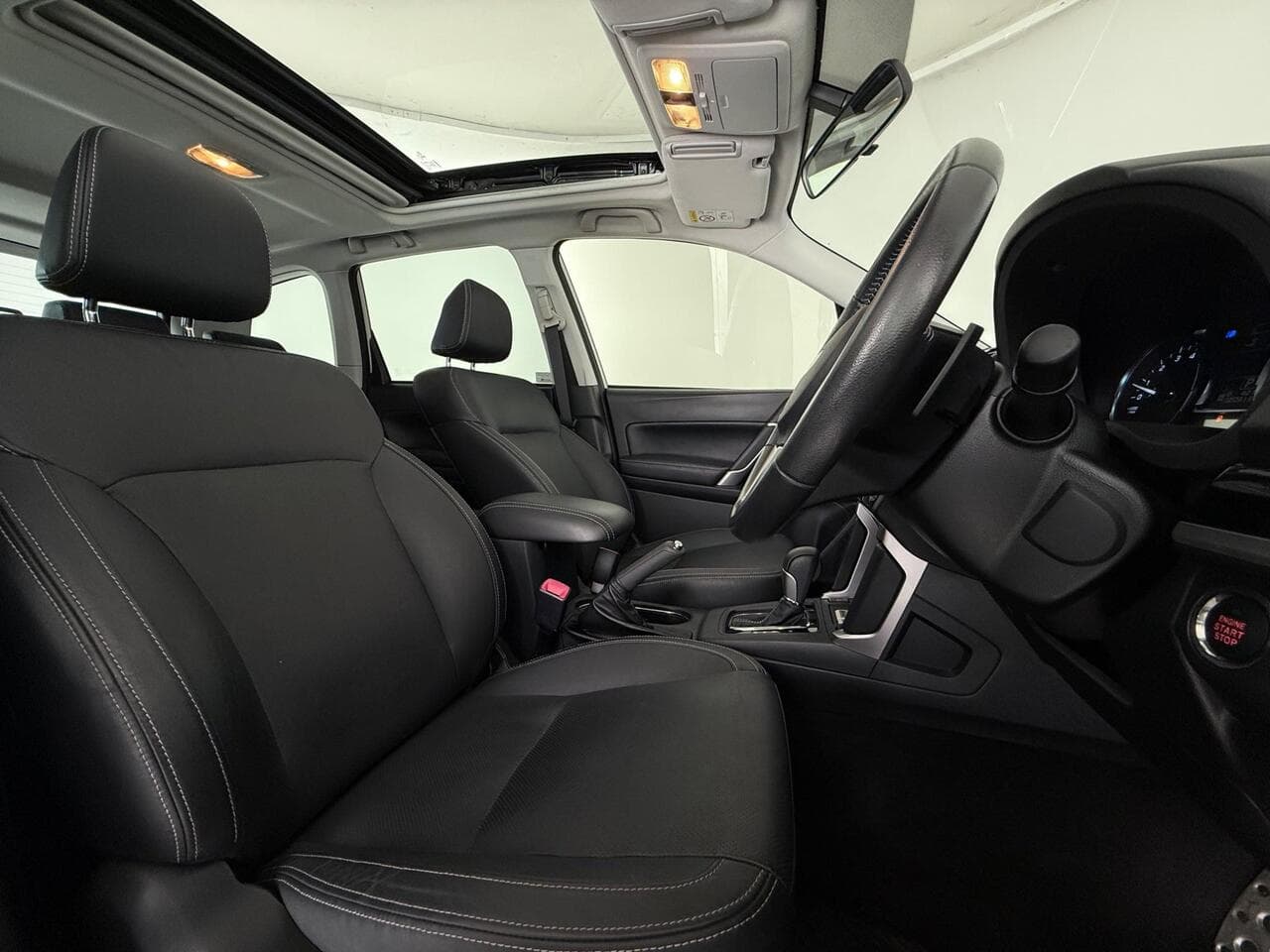 SUBARU Forester thumbnail Seat Front Passenger