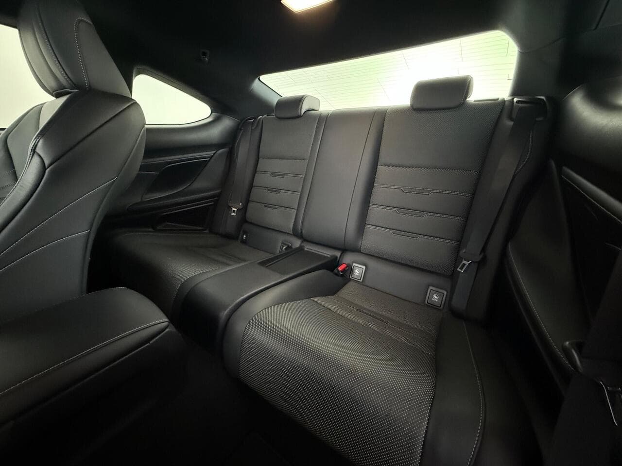 LEXUS RC thumbnail Seats Rear