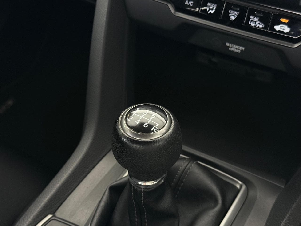 Honda Civic thumbnail Interior Front