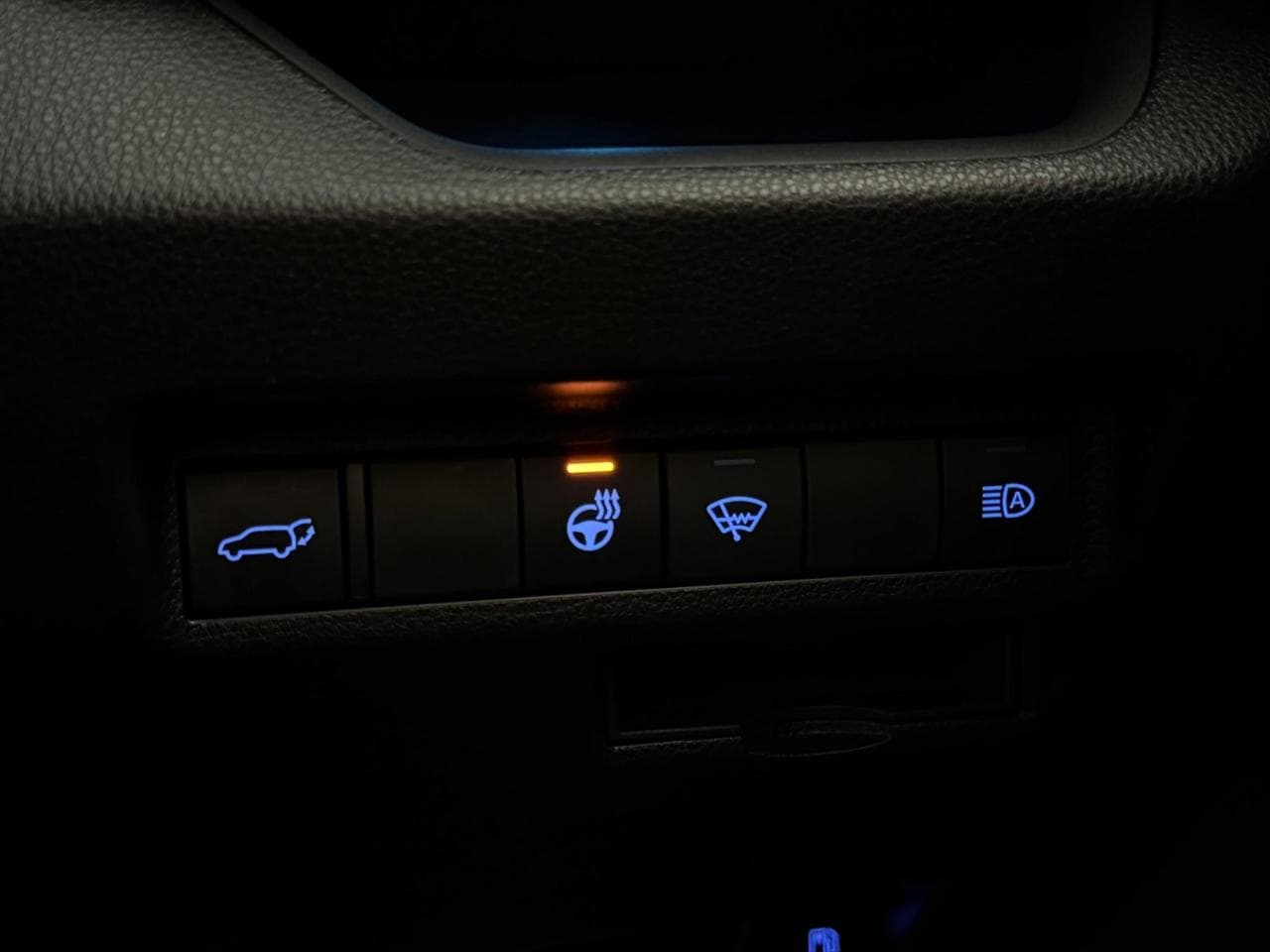 TOYOTA RAV4 thumbnail Misc Controls